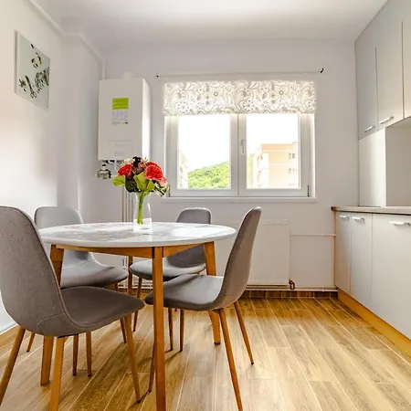 Mid-term Racadau Apartment