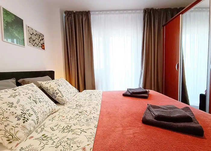 Mid-term Racadau Apartment *